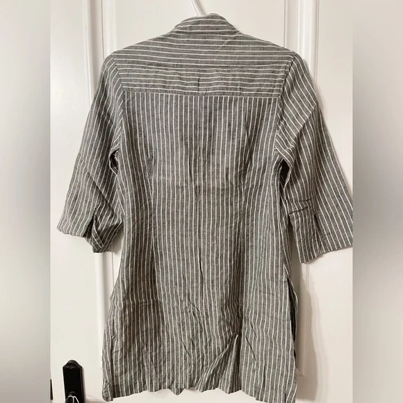 Shirt - Picture 2 of 4